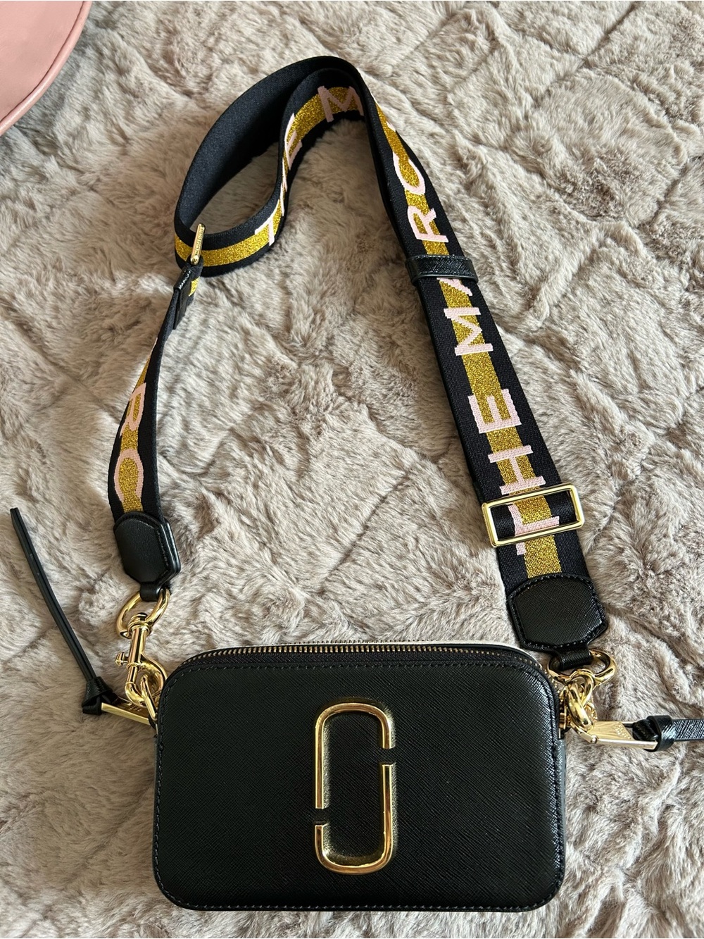 Marc Jacobs Black SnapshotCrossbody Camera Bag with Gold Hardware and Logo Strap - Picture 8 of 16